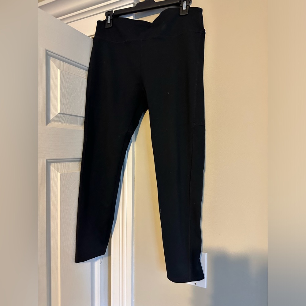 Fabletics capri leggings size L